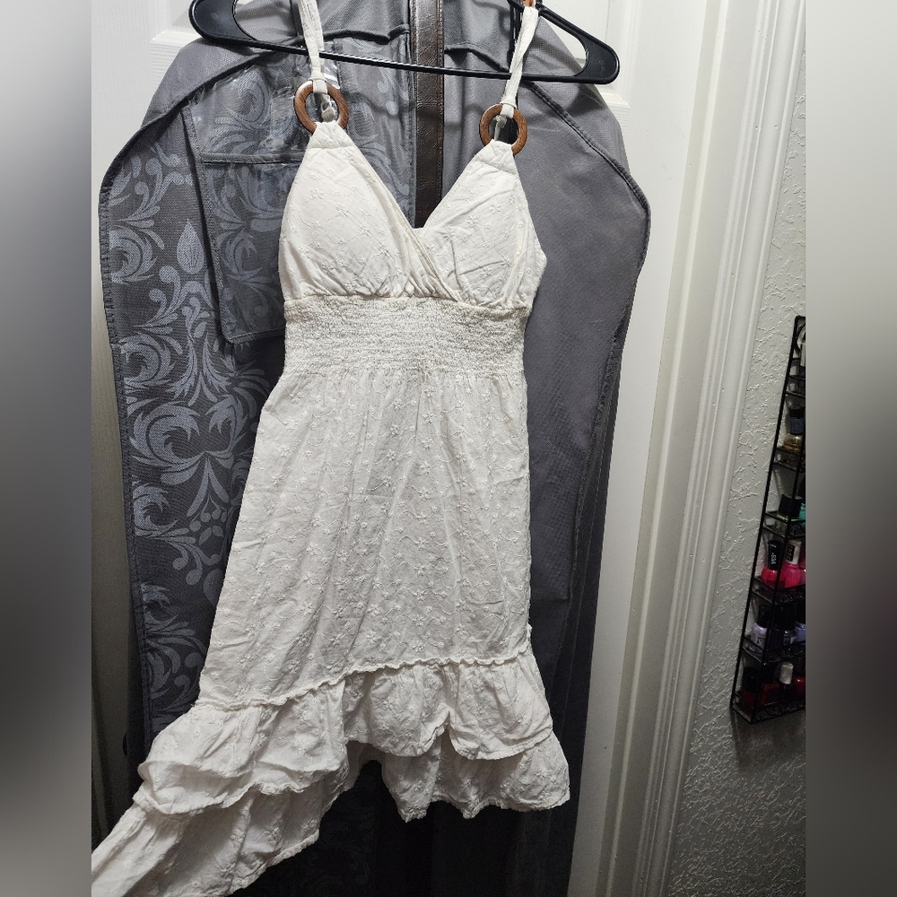 lei White Sleeveless Mini Dress with Wooden Ring Straps